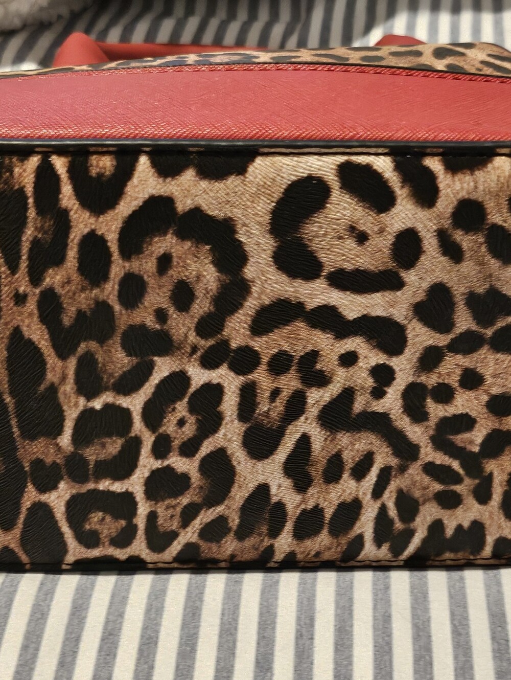 Leopard Print Satchel Handbag with Red Trim - Picture 5 of 8